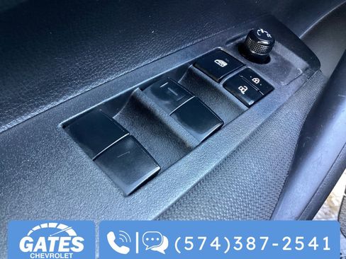 Used 2021 Toyota Corolla LE image 18