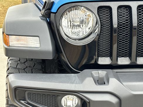 Used 2023 Jeep Wrangler Unlimited Sport image 10