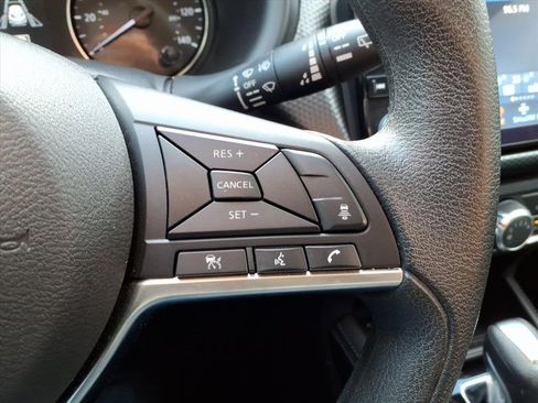 Used 2024 Nissan Kicks SV image 19