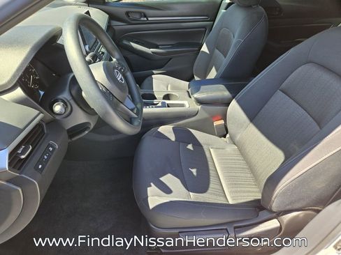 Used 2025 Nissan Altima 2.5 S FWD image 10