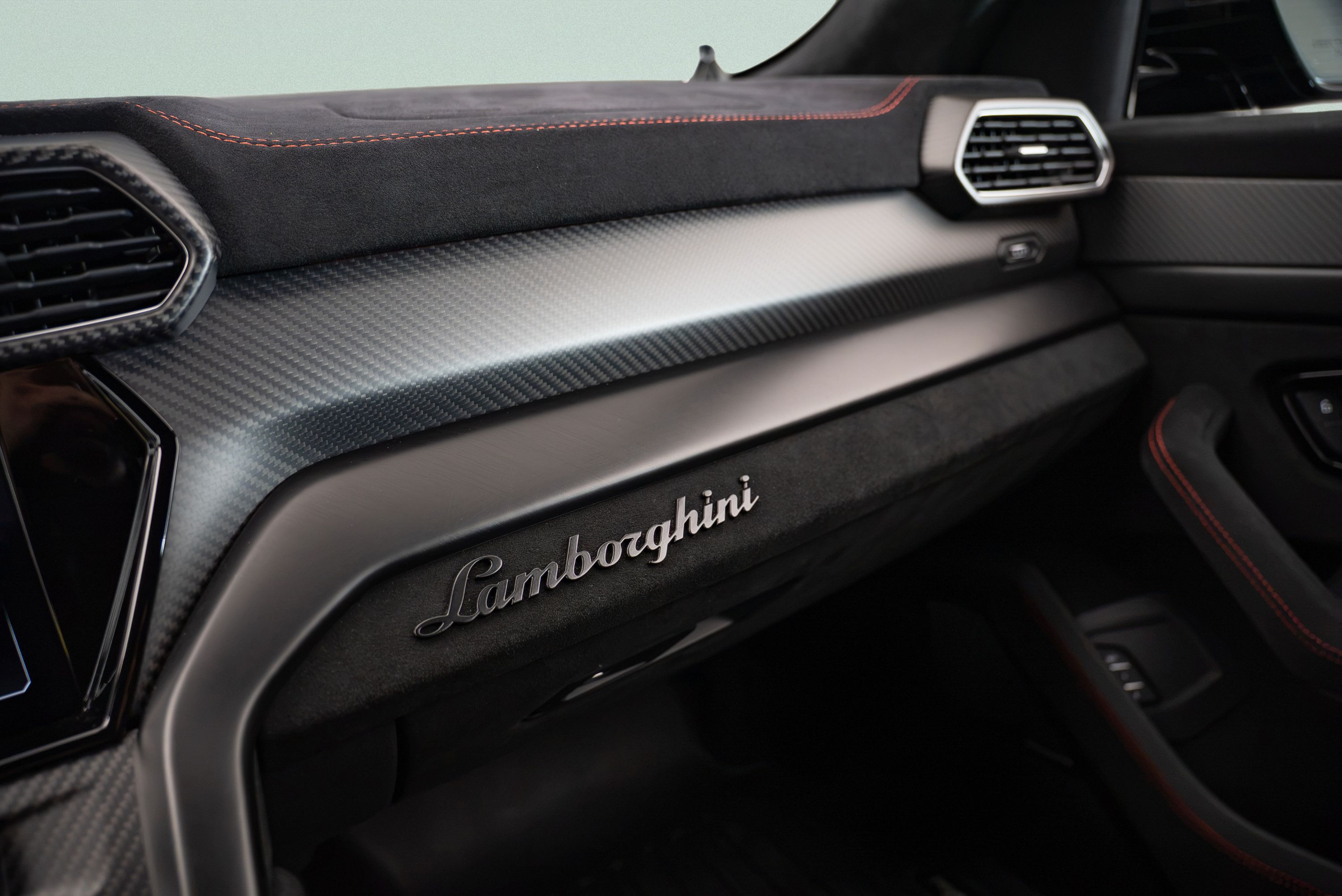 Used 2023 Lamborghini Urus Performante AWD/4WD image 20