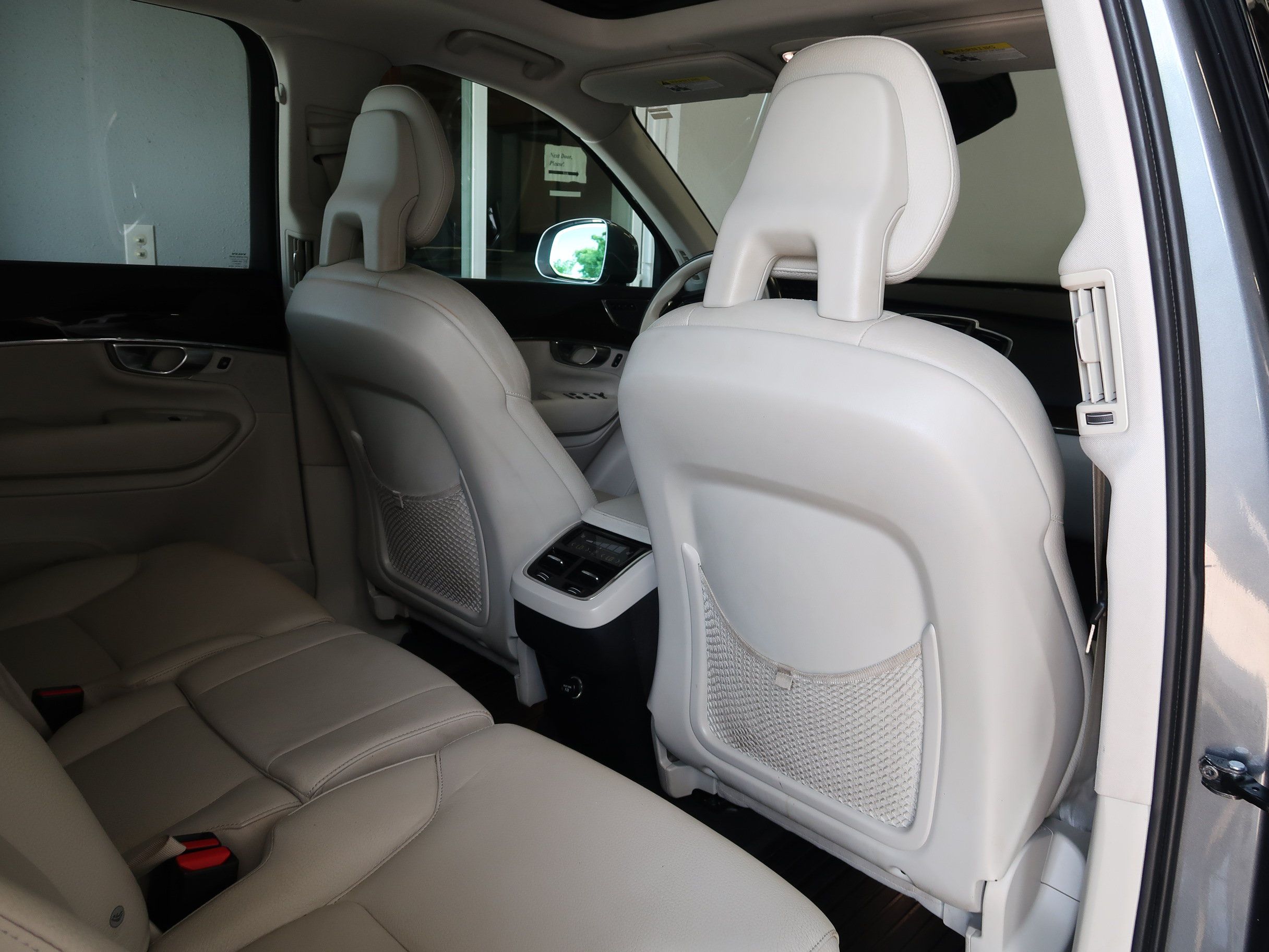 Used 2017 Volvo XC90 T6 Momentum w/ Vision Package AWD/4WD image 38