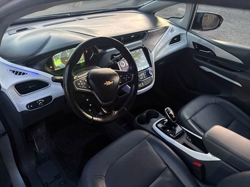 Used 2019 Chevrolet Bolt Premier w/ Infotainment Package image 22