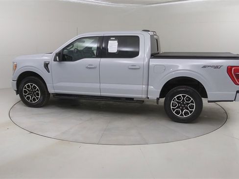 Certified 2022 Ford F150 XLT w/ Equipment Group 302A High image 18