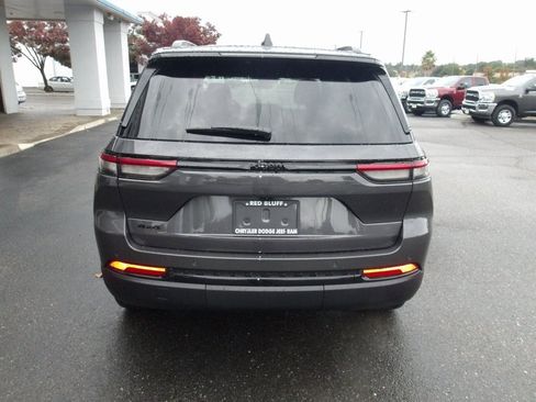 New 2025 Jeep Grand Cherokee Limited image 7