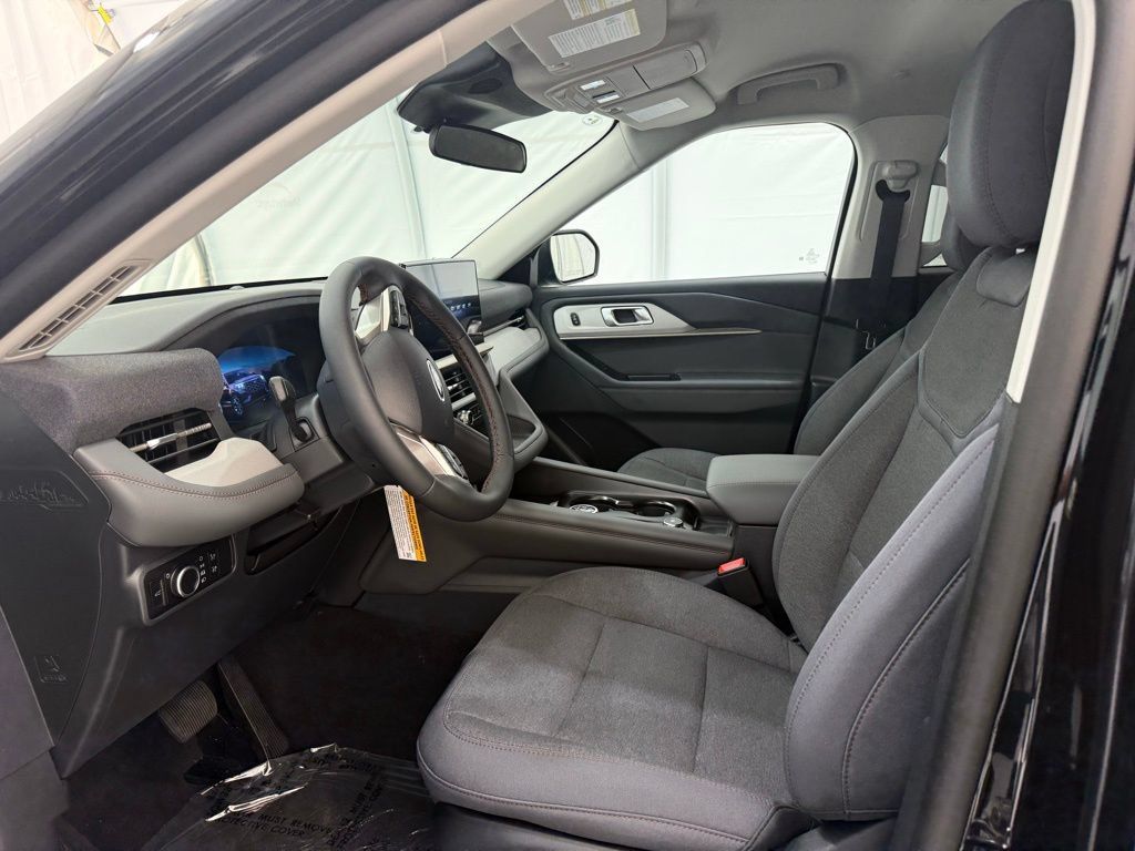 New 2025 Ford Explorer Active AWD/4WD image 12