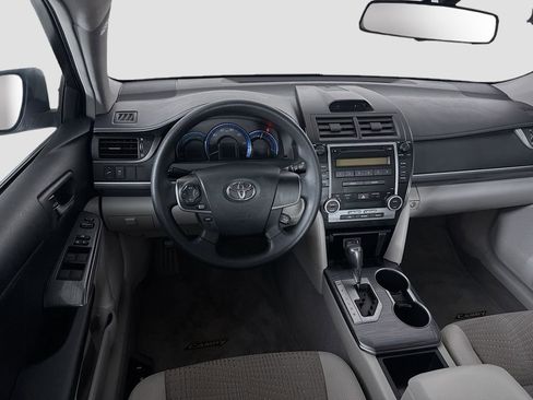 Used 2012 Toyota Camry LE image 15