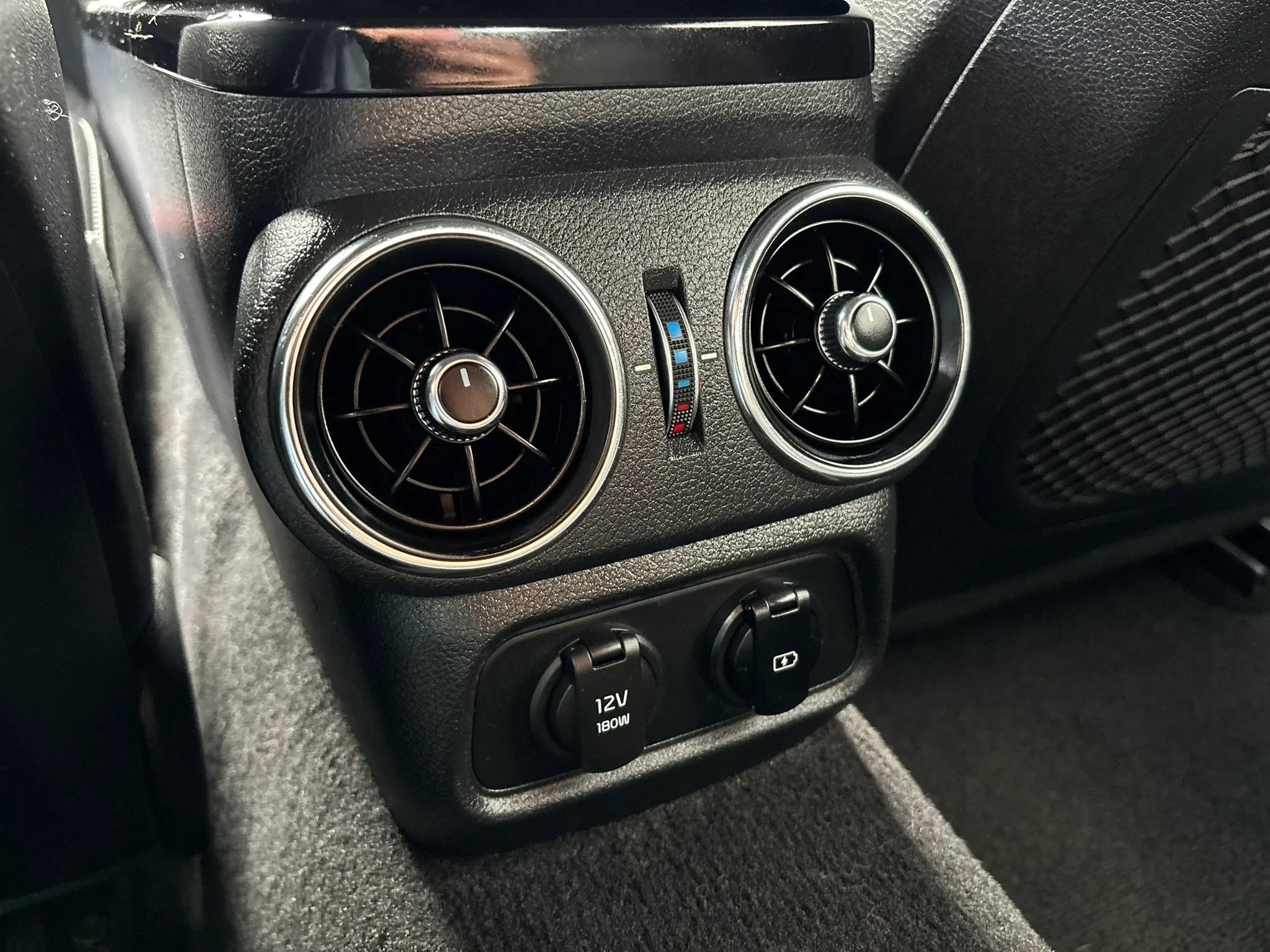 Used 2021 Kia Stinger GT-Line RWD image 57