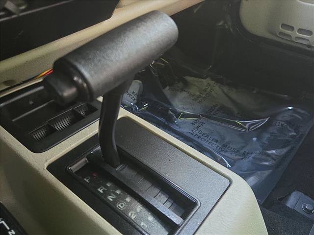 Used 2004 Jeep Wrangler Sahara AWD/4WD image 12