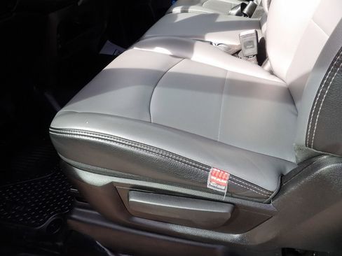 Used 2020 RAM 3500 Tradesman w/ Chrome Appearance Group image 18