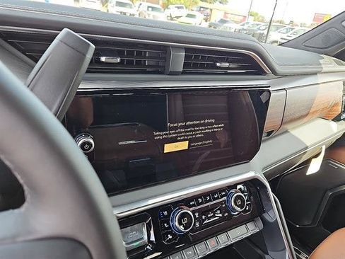 New 2026 GMC Sierra 2500 Denali Ultimate image 17