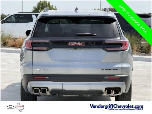 Used 2025 GMC Acadia Elevation FWD image 5