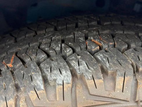 Used 2020 Jeep Cherokee Trailhawk w/ Cold Weather Group image 11