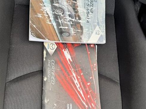 Used 2012 MAZDA MX-5 Miata Sport image 29