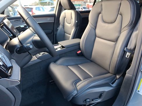 New 2026 Volvo XC90 B6 Ultra w/ Protection Package image 9