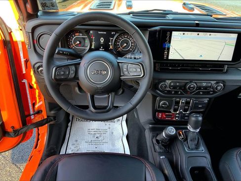 Certified 2025 Jeep Wrangler Unlimited Rubicon image 5