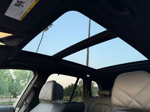 Used 2026 BMW X5 M60i image 21