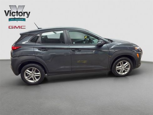 Used 2021 Hyundai Kona SE image 16