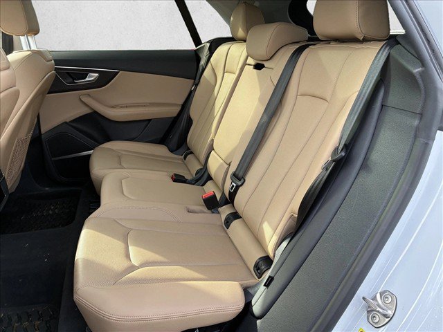 Used 2023 Audi Q8 Premium Plus AWD/4WD image 13