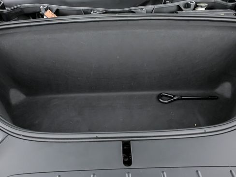 Used 2018 Tesla Model X 75D image 17