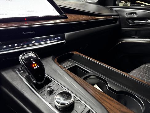 Used 2022 Cadillac Escalade Sport Platinum w/ Heavy-Duty Trailer Package image 24