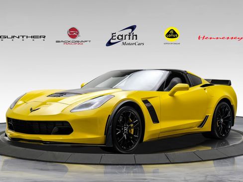 Used 2015 Chevrolet Corvette Z06 w/ 3LZ Preferred Equipment Group RWD image 1