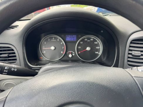 Used 2010 Hyundai Accent GLS FWD image 33