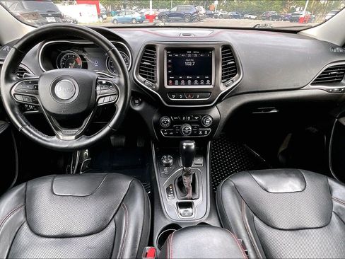 Used 2019 Jeep Cherokee Trailhawk AWD/4WD image 14