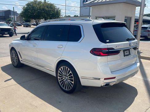 Used 2025 BMW X7 xDrive40i w/ Premium Package AWD/4WD image 5