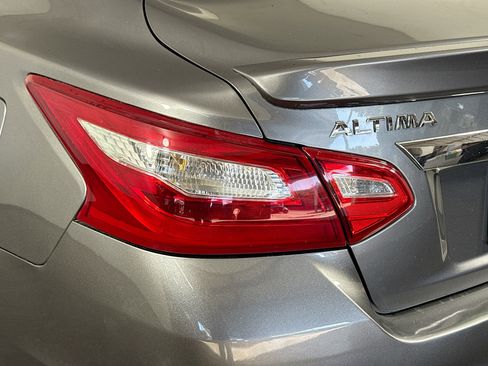 Used 2017 Nissan Altima 2.5 SR image 36