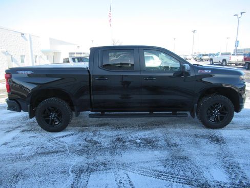 Used 2021 Chevrolet Silverado 1500 LT Trail Boss w/ Bed Protection Package image 4