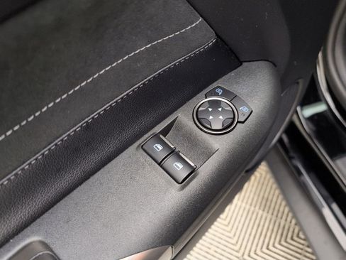 Used 2016 Ford Mustang Shelby GT350 w/ Track Package image 34