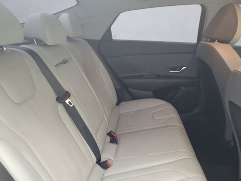 Used 2023 Hyundai Elantra Limited FWD image 19