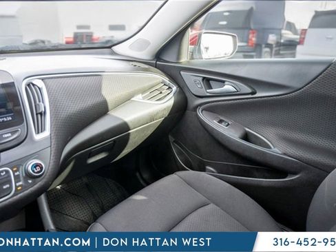 Used 2020 Chevrolet Malibu LT image 13