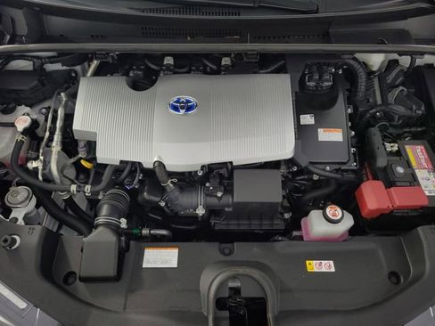 Used 2022 Toyota Prius XLE image 13