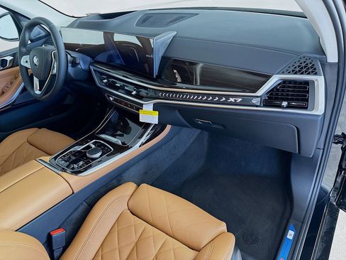 New 2026 BMW X7 xDrive40i w/ Premium Package image 32