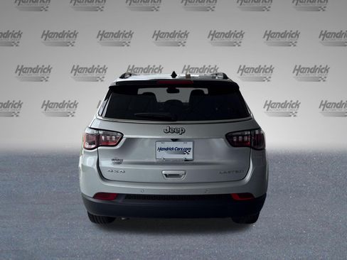 Used 2025 Jeep Compass Limited AWD/4WD image 8