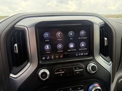 Used 2020 GMC Sierra 1500 SLT RWD image 8