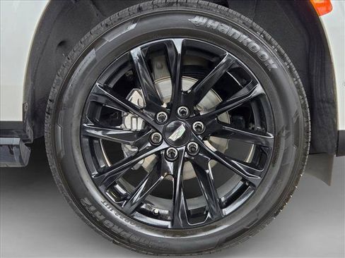 Used 2022 Cadillac Escalade Sport Platinum w/ LPO, ONYX Package AWD/4WD image 23