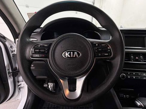 Used 2017 Kia Optima LX FWD image 16