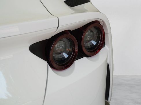 Used 2022 Ferrari 812 GTS RWD image 51