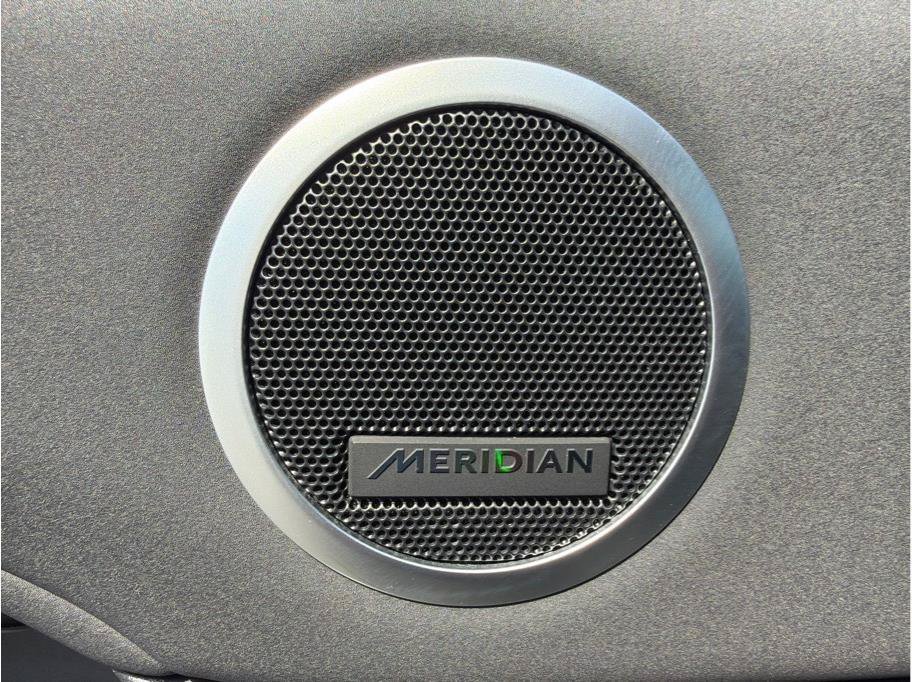 Used 2019 Land Rover Discovery SE AWD/4WD image 11