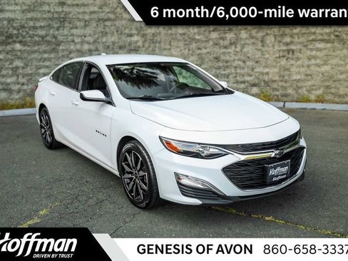 Used 2025 Chevrolet Malibu RS image 1