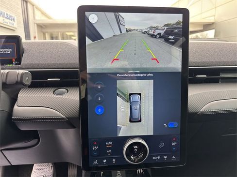 Used 2025 Ford Mustang Mach-E Premium image 25