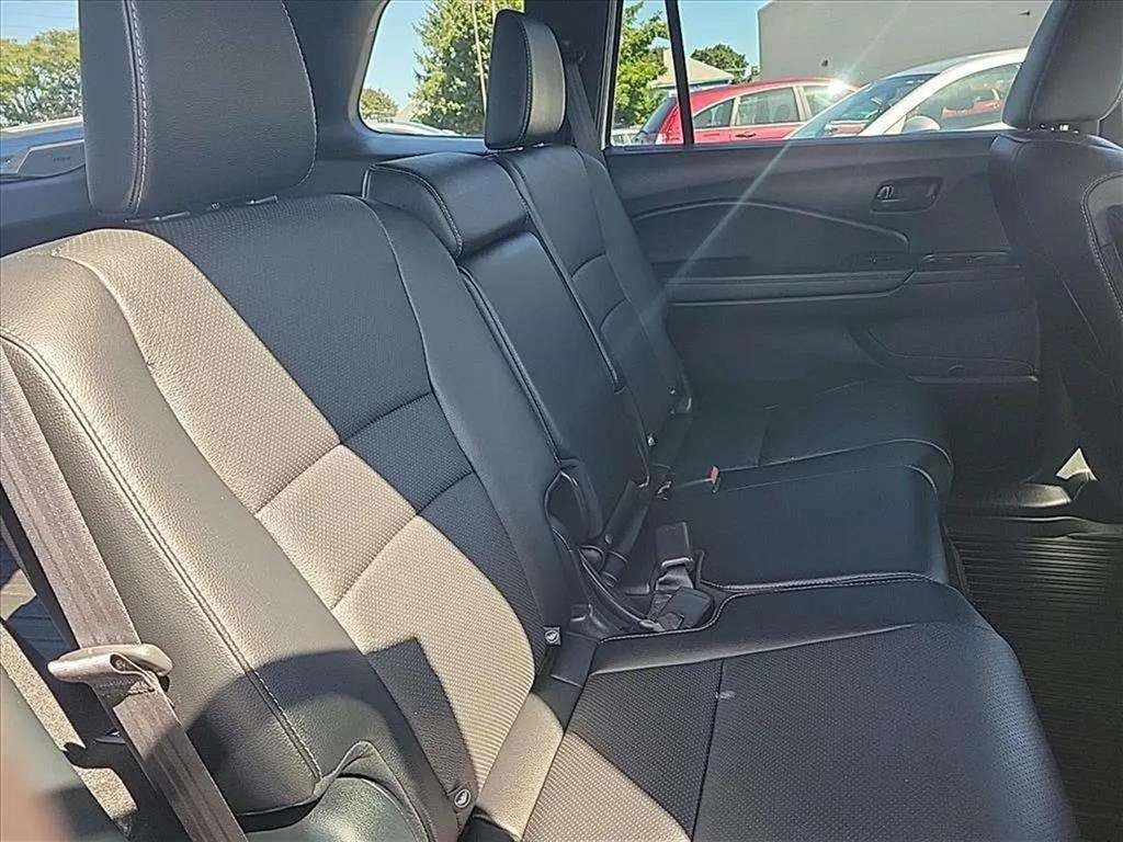 Used 2023 Honda Passport EX-L image 28
