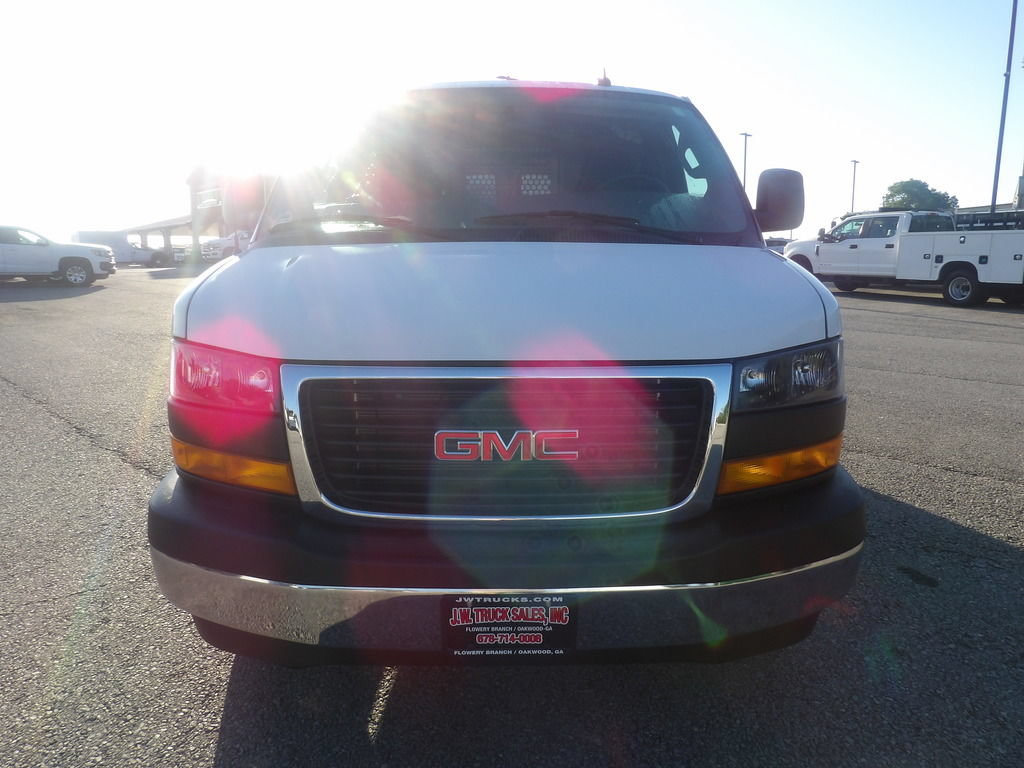 Used 2025 GMC Savana 2500 w/ Driver Convenience Package RWD image 12