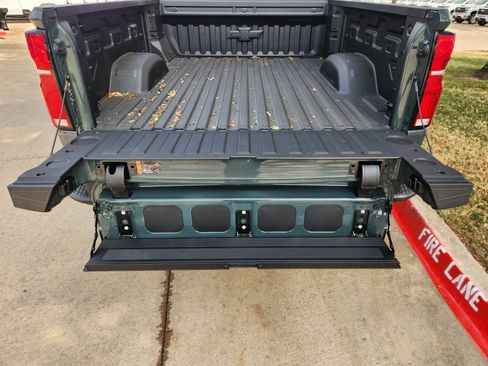 New 2026 Chevrolet Silverado 2500 ZR2 image 33