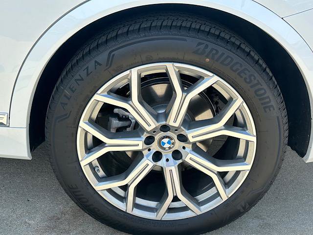 Used 2026 BMW X7 xDrive40i w/ Premium Package AWD/4WD image 33