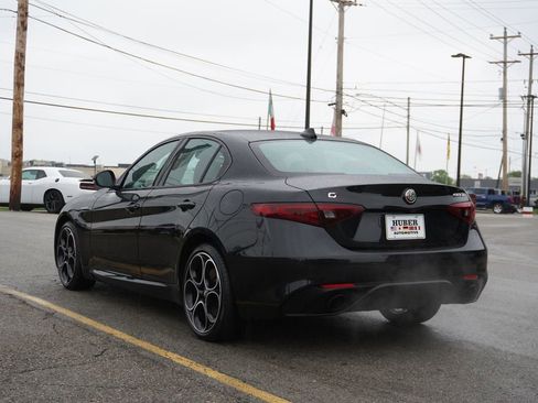 Used 2022 Alfa Romeo Giulia Veloce AWD/4WD image 5