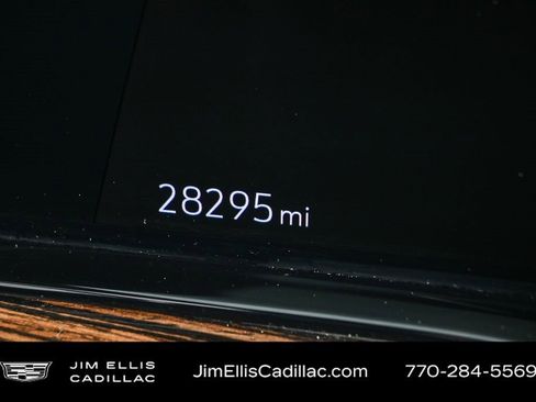 Certified 2023 Cadillac Escalade Premium Luxury image 5